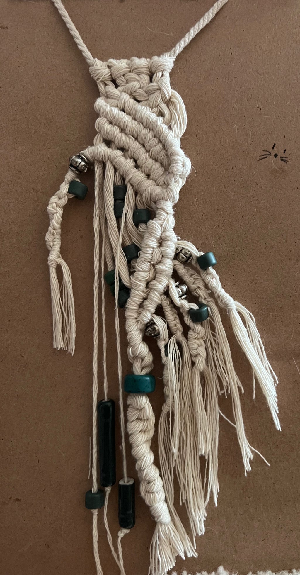 Décoration murale beige et verte