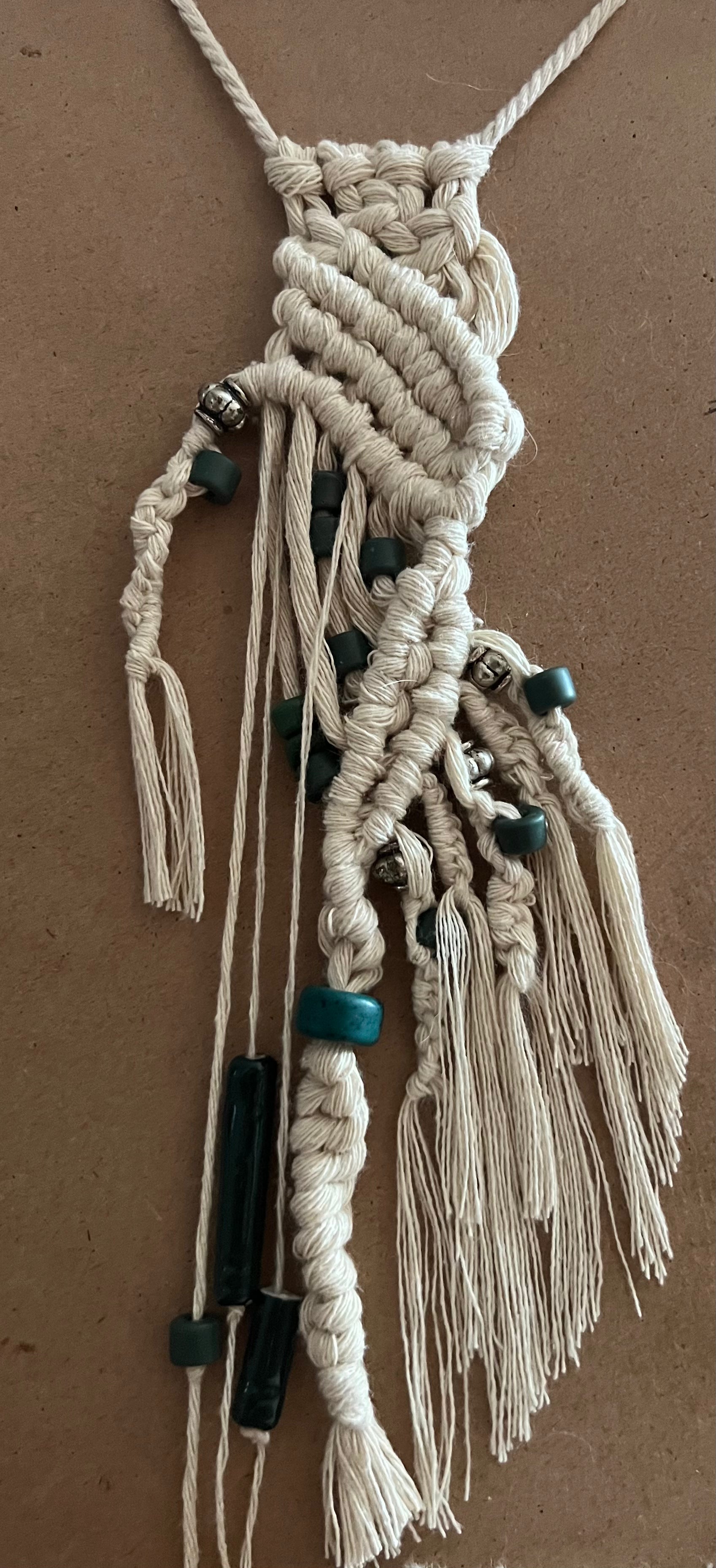 Décoration murale beige et verte