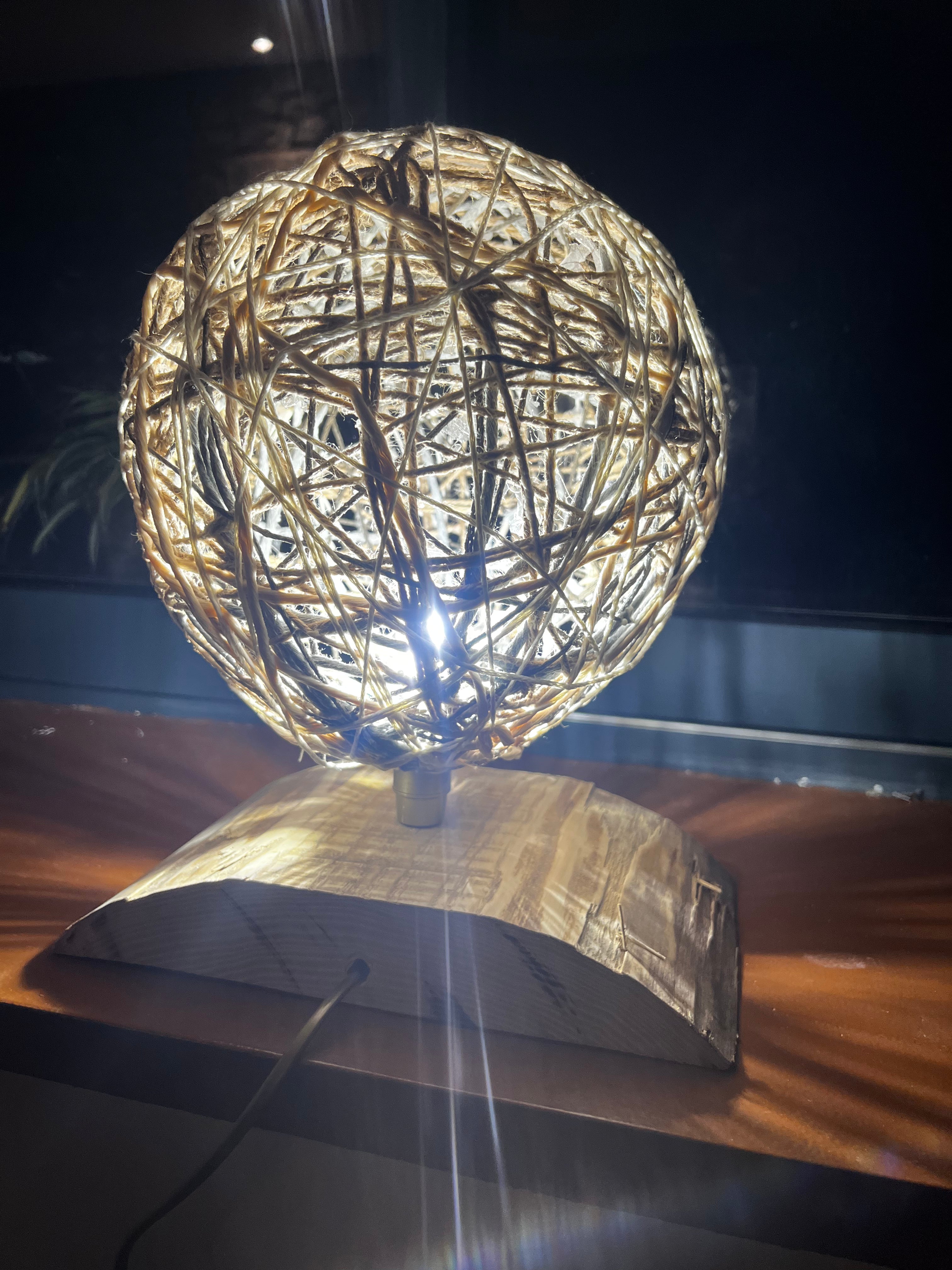 Lampe de chevet artisanale en bois et en coton - Fait main en France